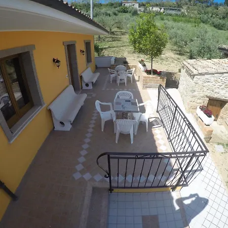 Negli Ulivi Couette-café 4*