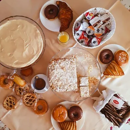 Negli Ulivi Bed & Breakfast *