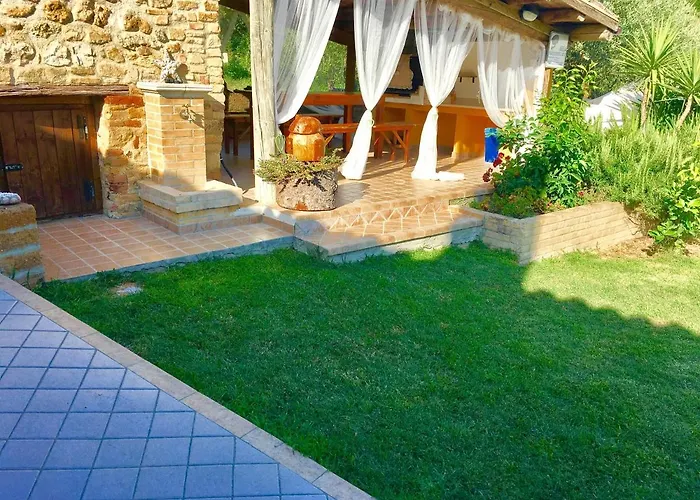 Negli Ulivi Bed & Breakfast 4*